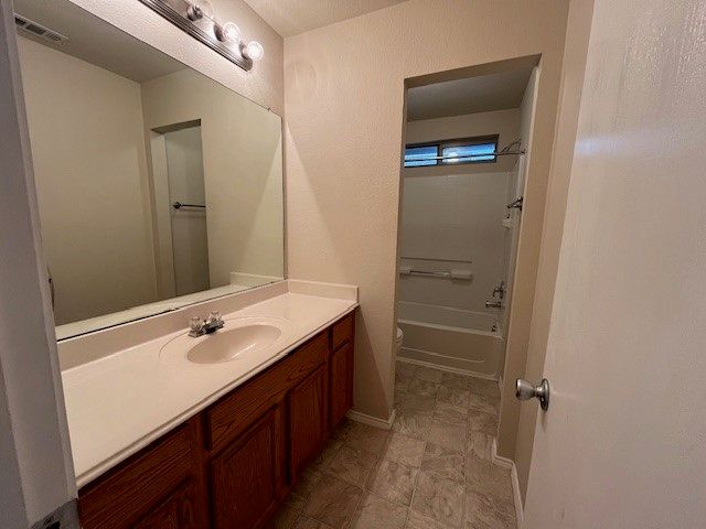 621 Crystal Falls Drive, Mckinney, TX 75071