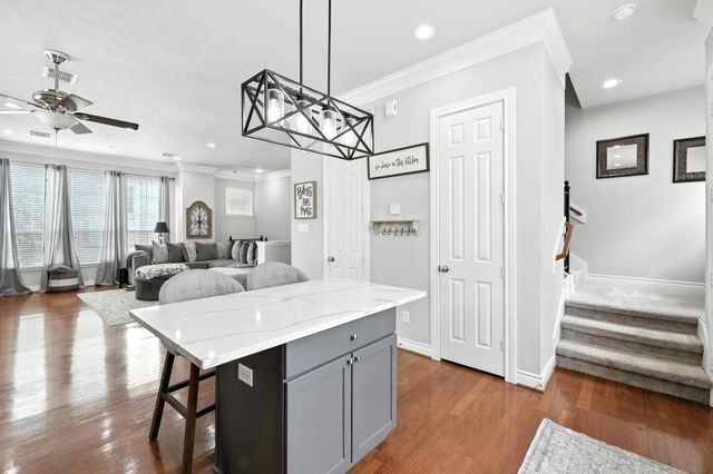 5916 Kansas Street B, Houston, TX 77007