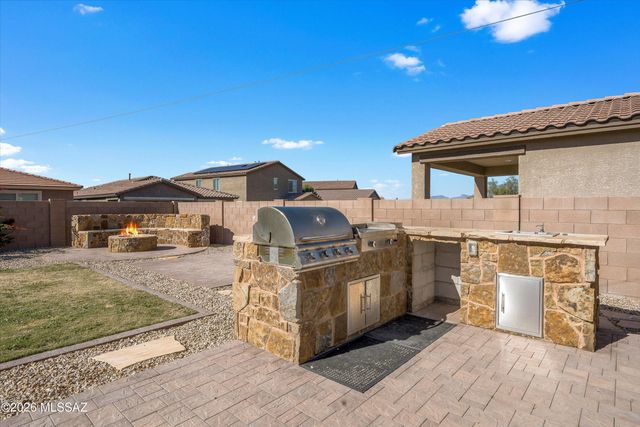 12005 E Ryscott Circle, Vail, AZ 85641