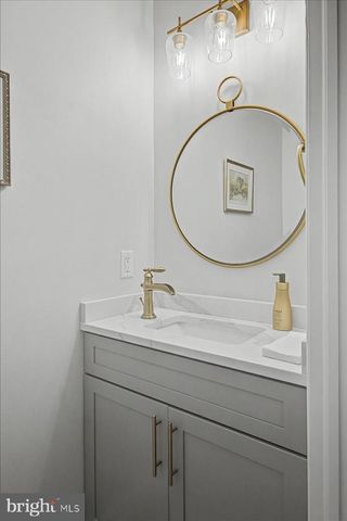 6 BRIAR RD, Wilmington, DE 19803