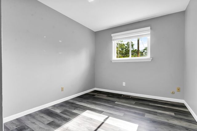 21009 Robinwood Street, Farmington, MI 48336