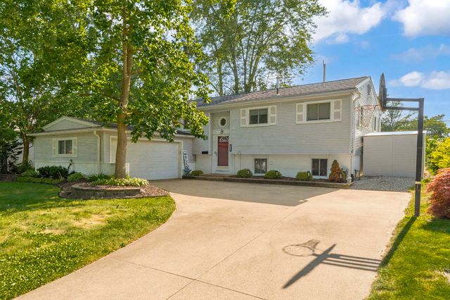21009 Robinwood Street, Farmington, MI 48336