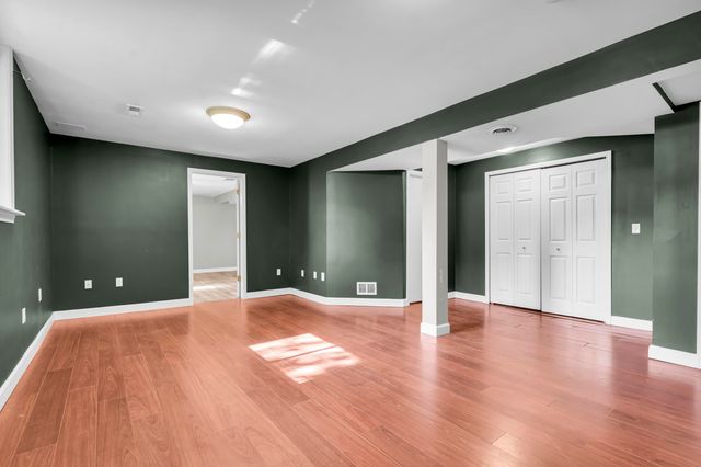 21009 Robinwood Street, Farmington, MI 48336