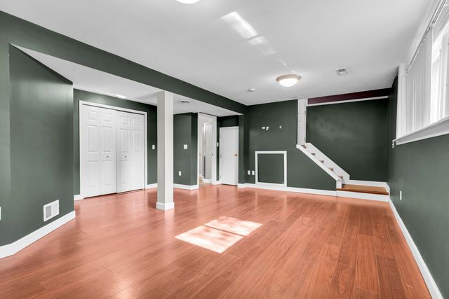 21009 Robinwood Street, Farmington, MI 48336