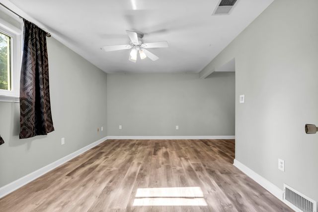 21009 Robinwood Street, Farmington, MI 48336