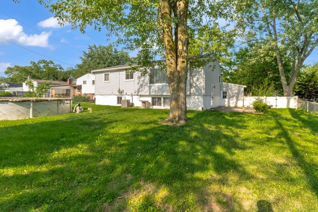 21009 Robinwood Street, Farmington, MI 48336