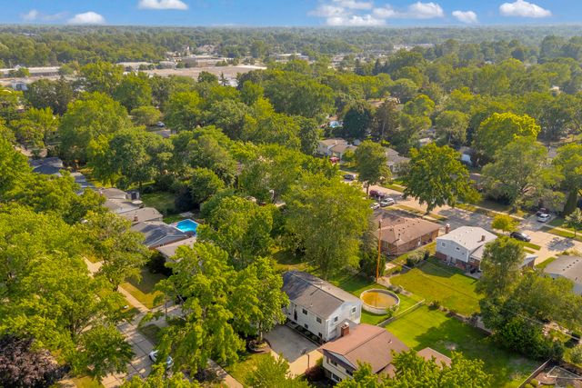 21009 Robinwood Street, Farmington, MI 48336