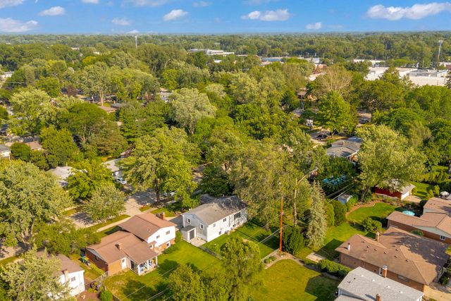 21009 Robinwood Street, Farmington, MI 48336