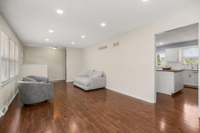 9232 Minnesota Avenue, Kansas City, KS 66112