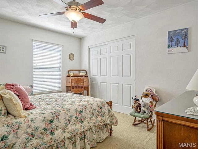 4020 Autumn Oak Drive, Smithton, IL 62285