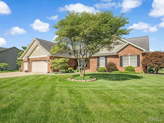 4020 Autumn Oak Drive, Smithton, IL 62285