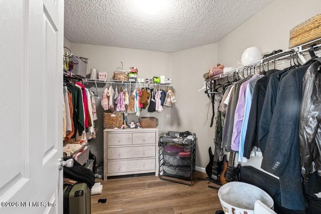 1385 PANTHER LAKE Parkway, Jacksonville, FL 32221