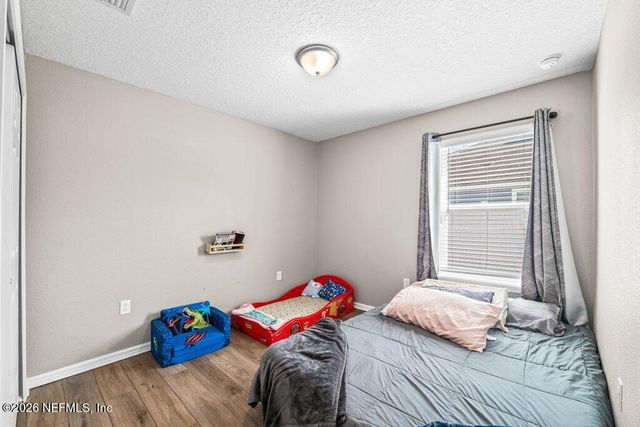 1385 PANTHER LAKE Parkway, Jacksonville, FL 32221