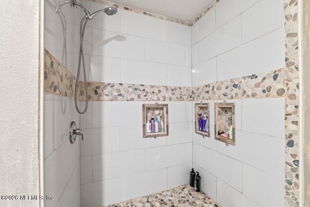 1385 PANTHER LAKE Parkway, Jacksonville, FL 32221