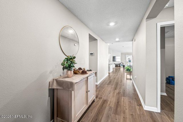 1385 PANTHER LAKE Parkway, Jacksonville, FL 32221