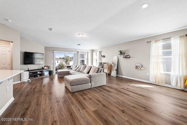 1385 PANTHER LAKE Parkway, Jacksonville, FL 32221