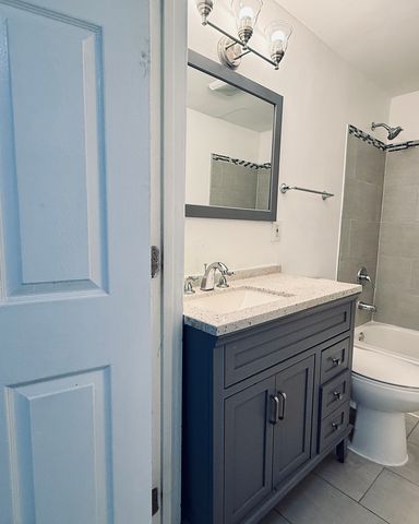 11725 S Morgan Street, Chicago, IL 60643