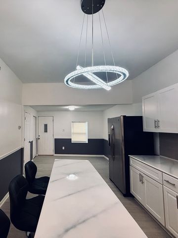 11725 S Morgan Street, Chicago, IL 60643