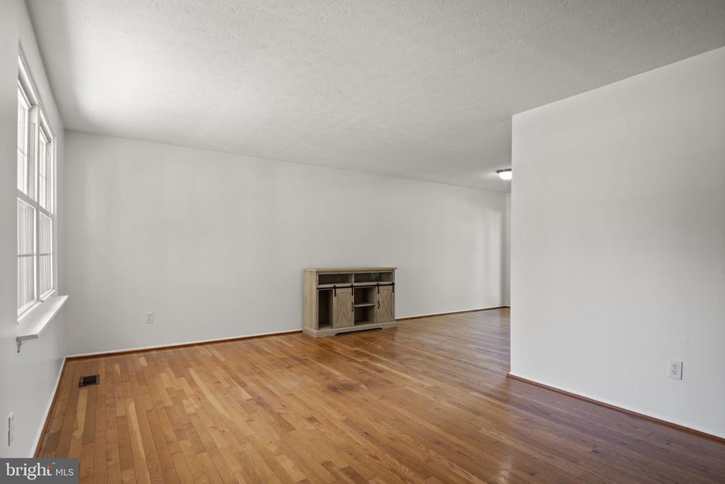 7726 MARBROOK RD, Glen Burnie, MD 21060