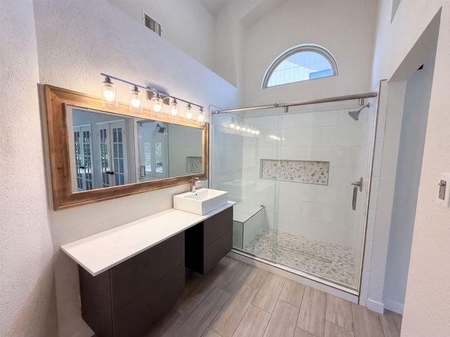 605 Hawthorne LN, Round Rock, TX 78664