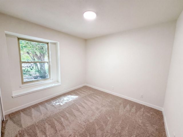 605 Hawthorne LN, Round Rock, TX 78664