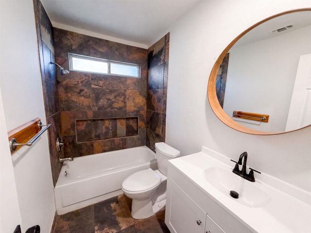 605 Hawthorne LN, Round Rock, TX 78664