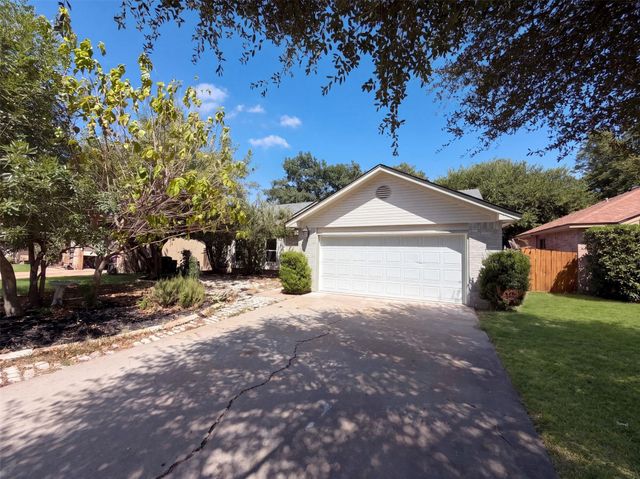 605 Hawthorne LN, Round Rock, TX 78664