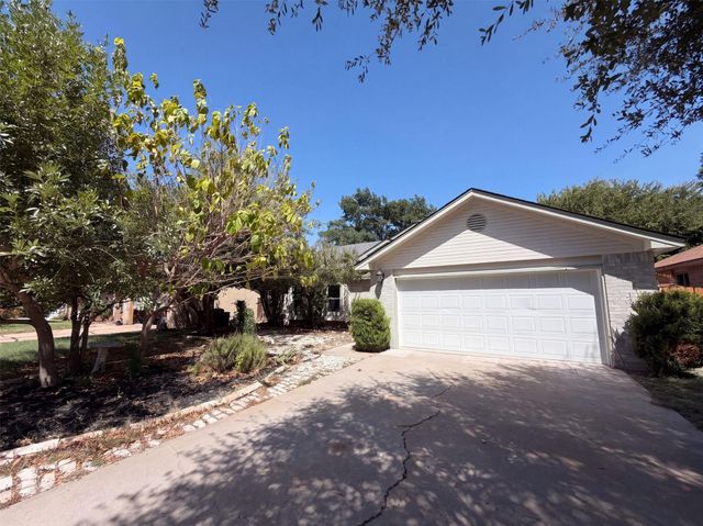 605 Hawthorne LN, Round Rock, TX 78664