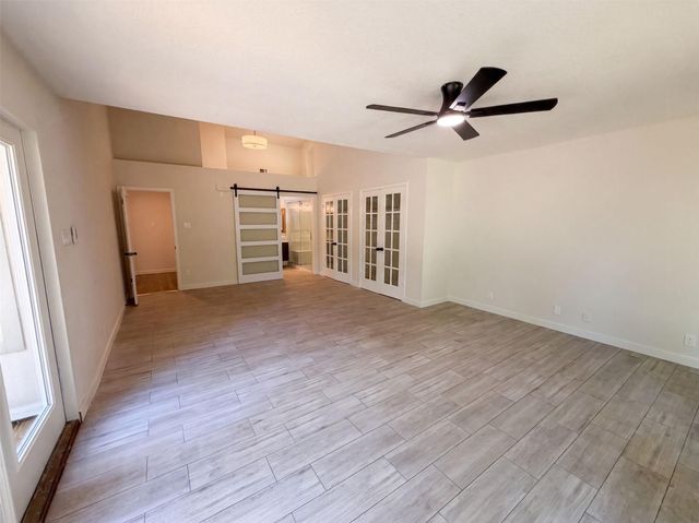 605 Hawthorne LN, Round Rock, TX 78664