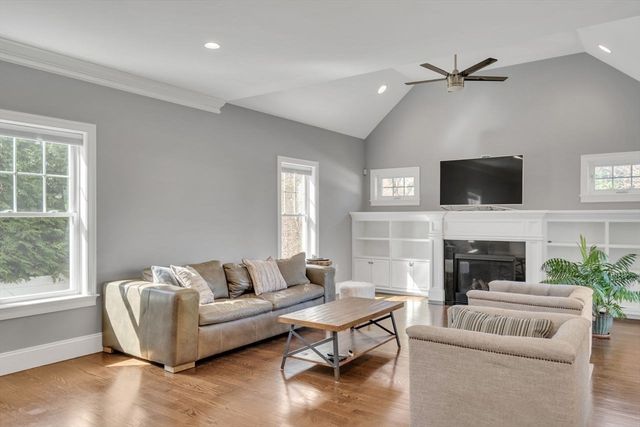 532 Lowell St, Lexington, MA 02420