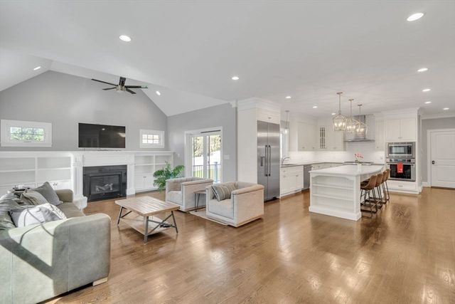 532 Lowell St, Lexington, MA 02420