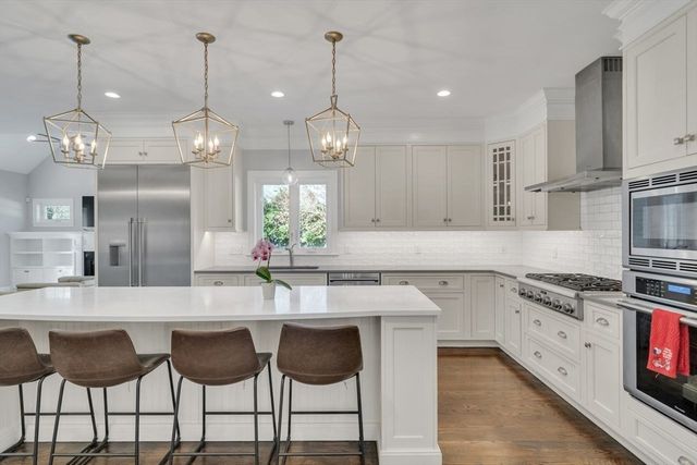 532 Lowell St, Lexington, MA 02420