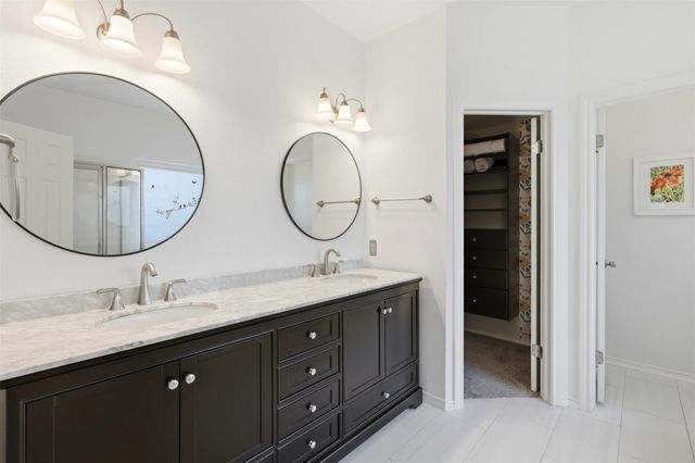 917 Woodhollow LN, Cedar Park, TX 78613