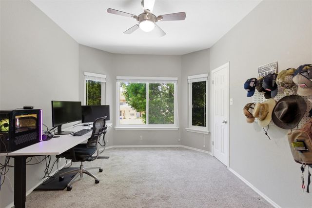 917 Woodhollow LN, Cedar Park, TX 78613