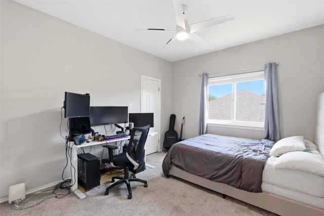 917 Woodhollow LN, Cedar Park, TX 78613