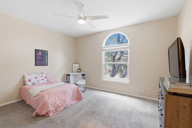 917 Woodhollow LN, Cedar Park, TX 78613