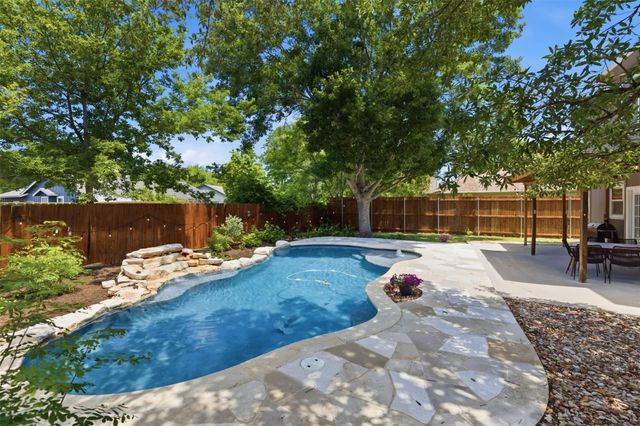917 Woodhollow LN, Cedar Park, TX 78613