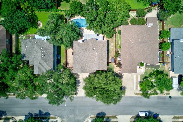917 Woodhollow LN, Cedar Park, TX 78613