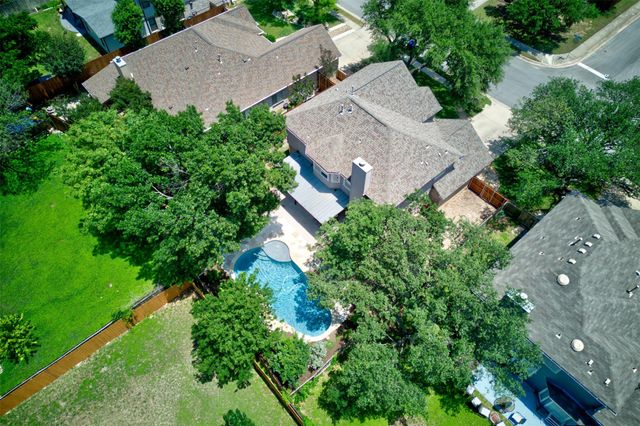 917 Woodhollow LN, Cedar Park, TX 78613