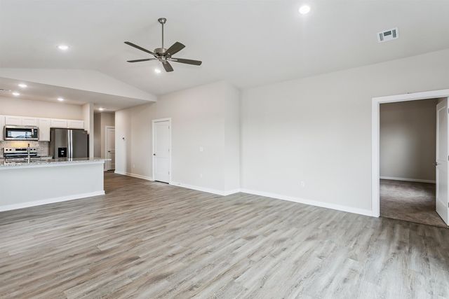 1558 N Emerald Valley Dr., Mulvane, KS 67110