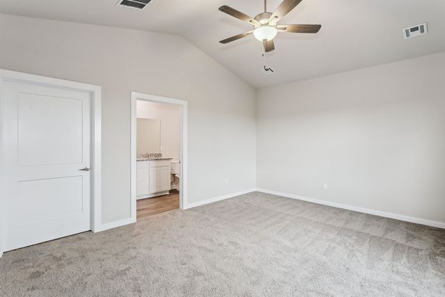 1558 N Emerald Valley Dr., Mulvane, KS 67110