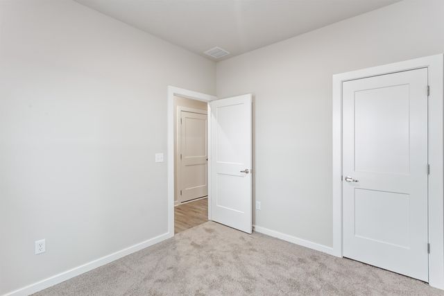 1558 N Emerald Valley Dr., Mulvane, KS 67110