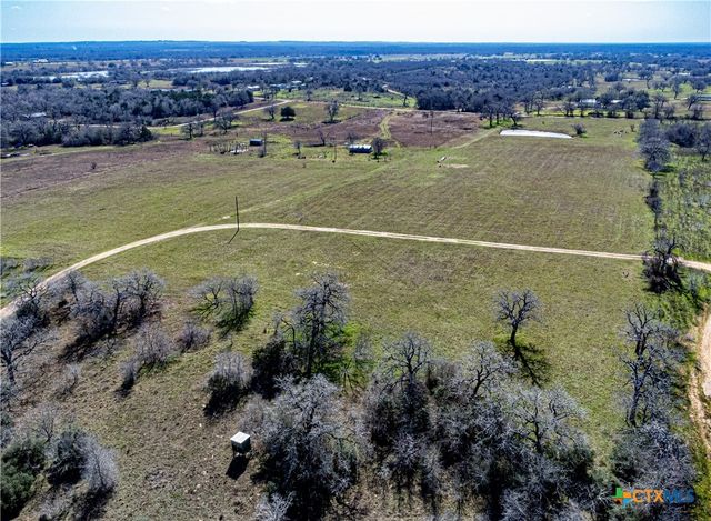 464 County Road 389, Gonzales, TX 78629