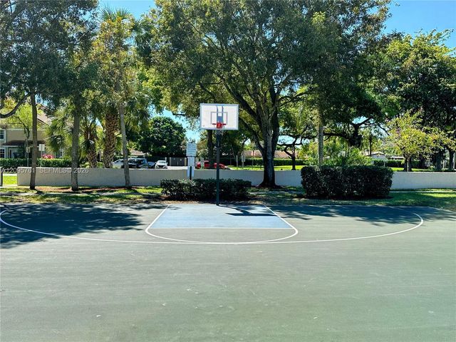 107 Gardens Drive 106, Pompano Beach, FL 33069