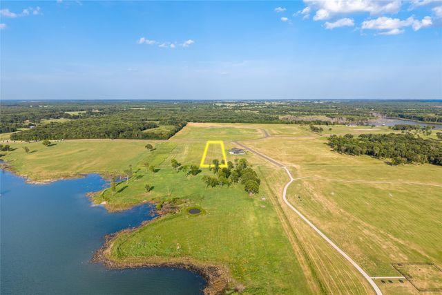 524 Shores Drive, Honey Grove, TX 75446