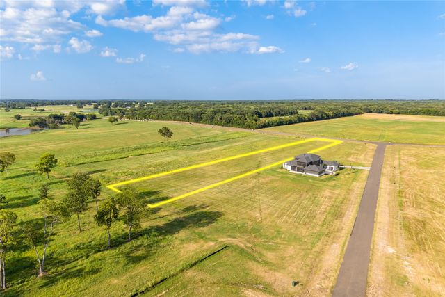 524 Shores Drive, Honey Grove, TX 75446