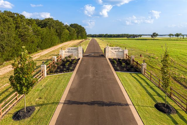 524 Shores Drive, Honey Grove, TX 75446