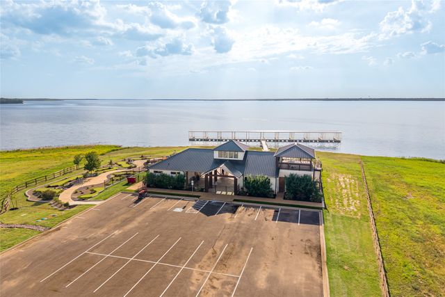 524 Shores Drive, Honey Grove, TX 75446
