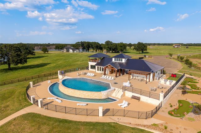 524 Shores Drive, Honey Grove, TX 75446