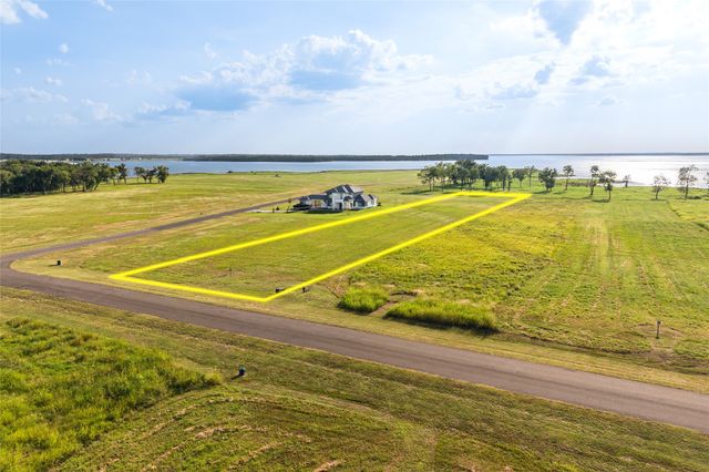 524 Shores Drive, Honey Grove, TX 75446